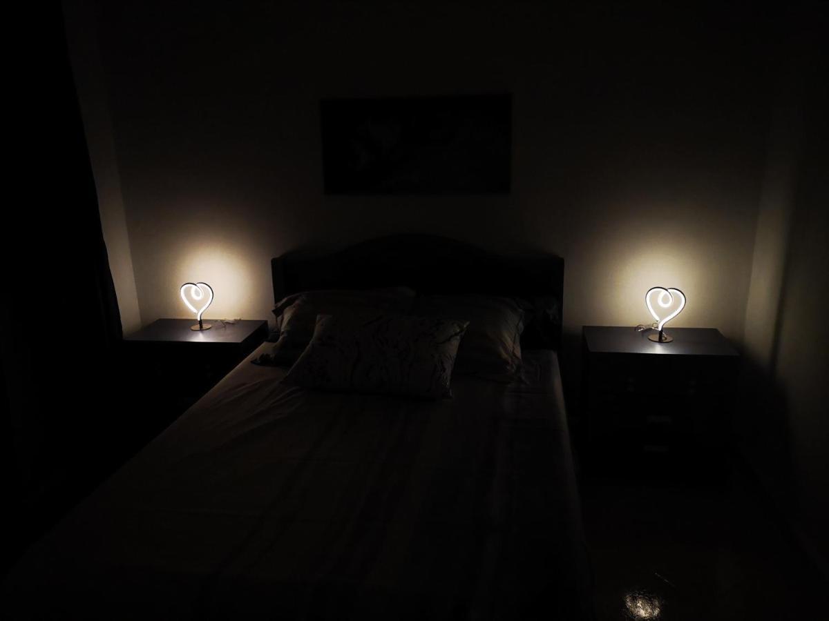 Apartamento Junto A Calle Larios Málaga Kültér fotó